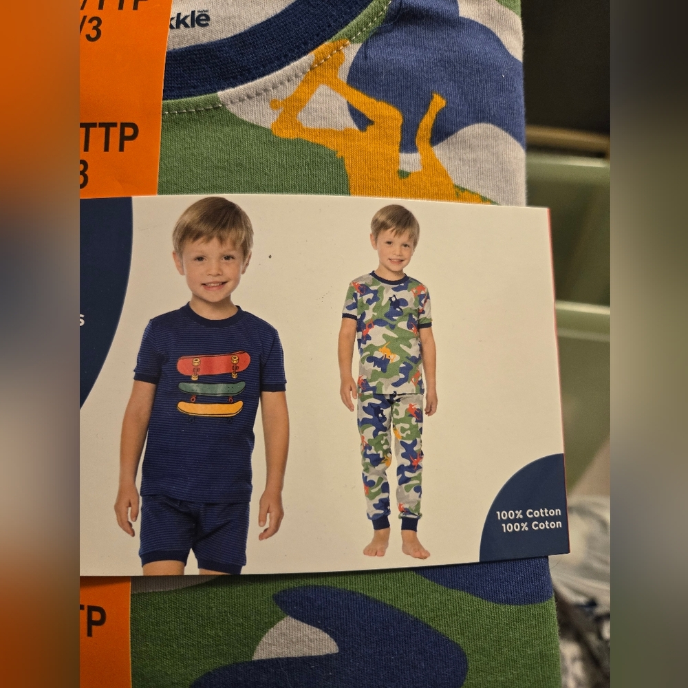 New 2 set Boys Pajamas